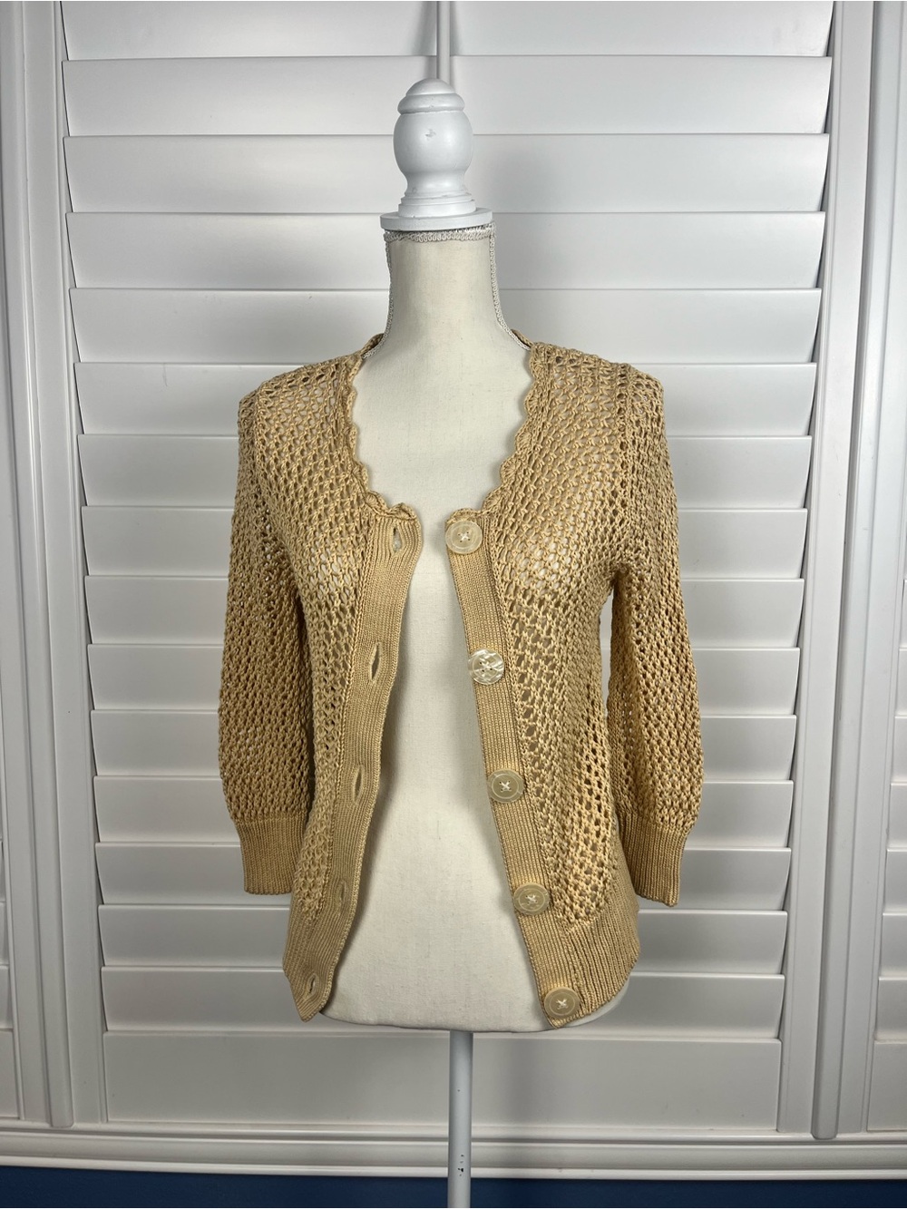 Banana Republic Light Tan Open-Knit Button Cardigan Sweater size small